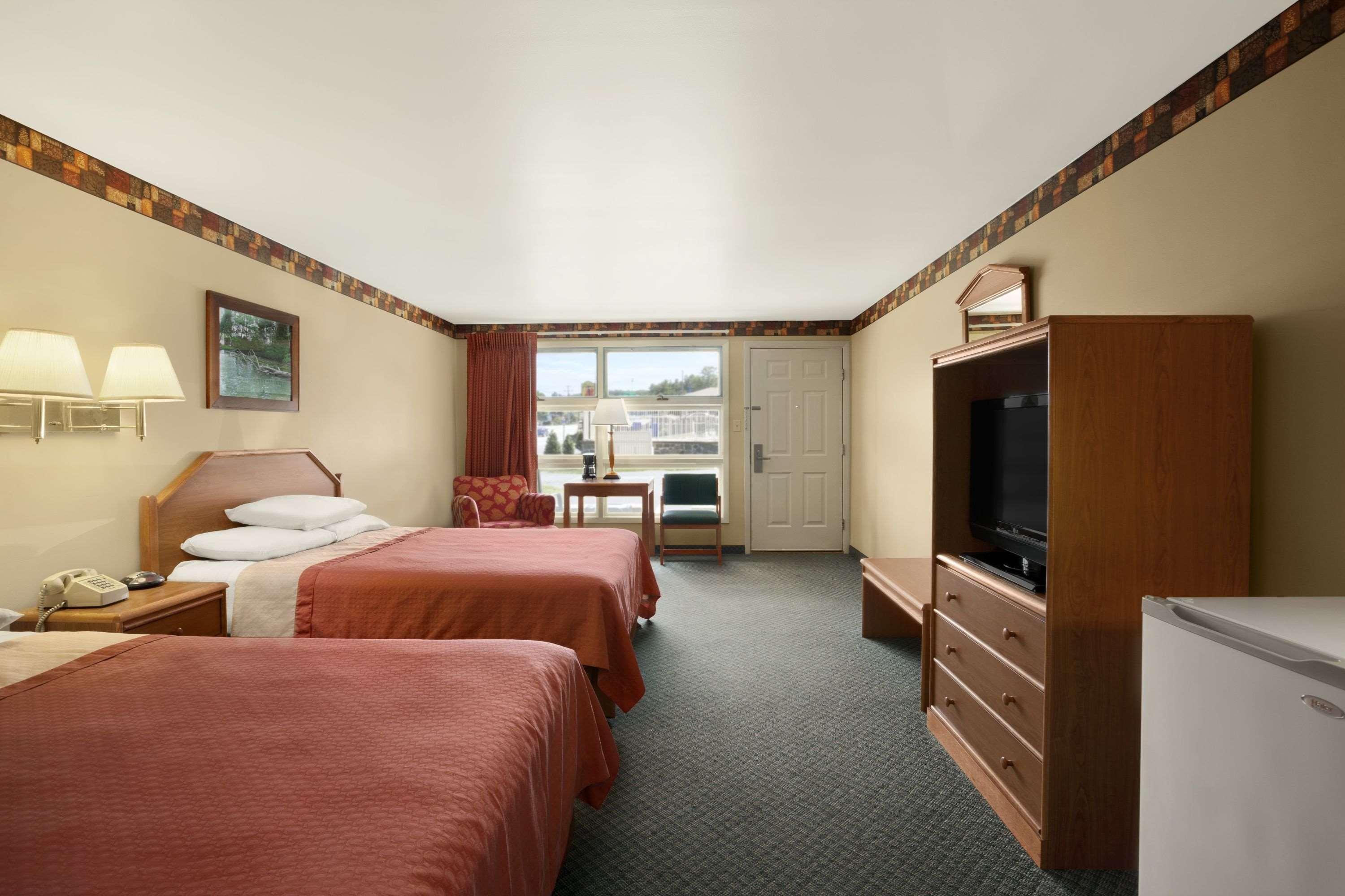 Super 8 By Wyndham Lake George/Downtown Esterno foto