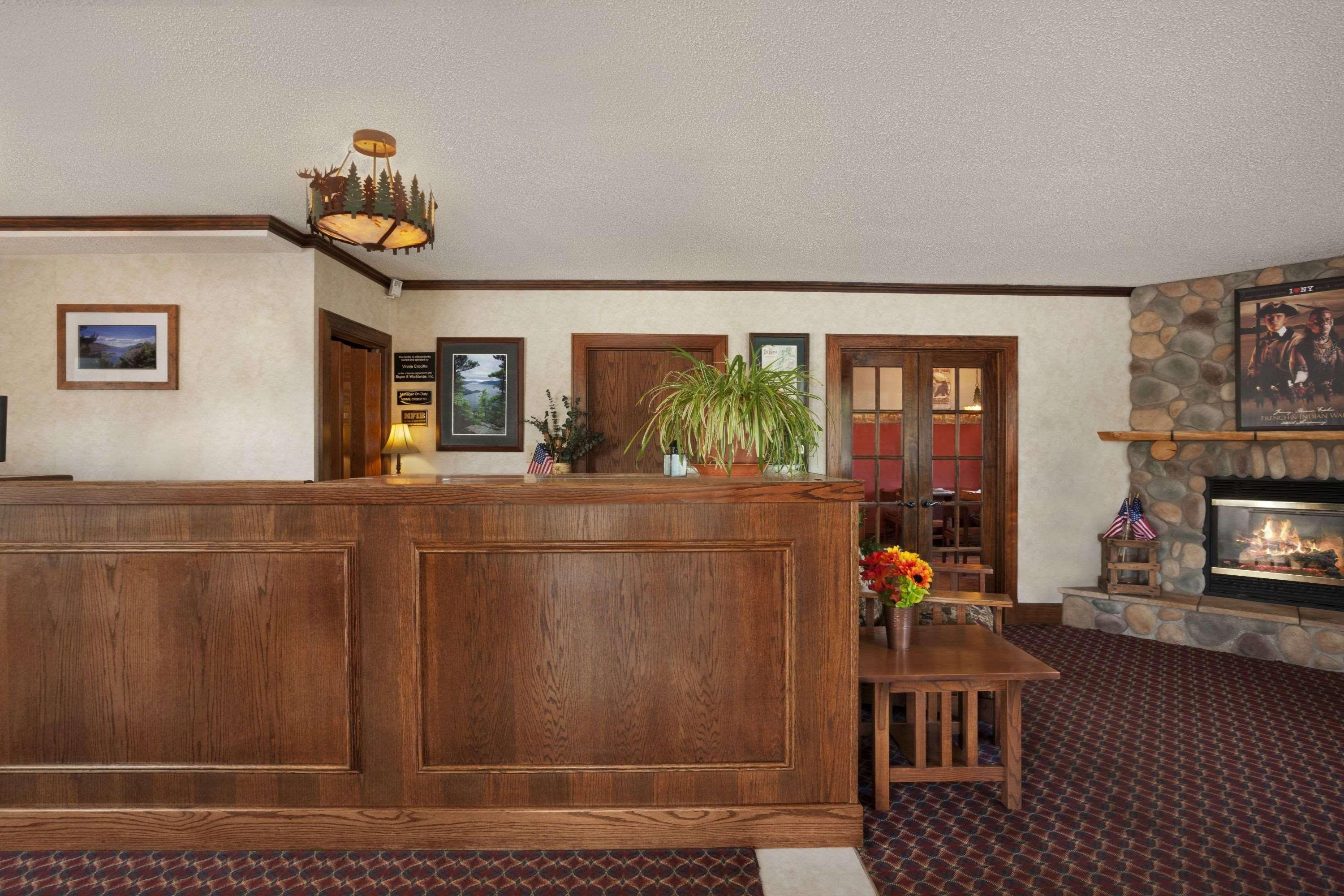 Super 8 By Wyndham Lake George/Downtown Esterno foto